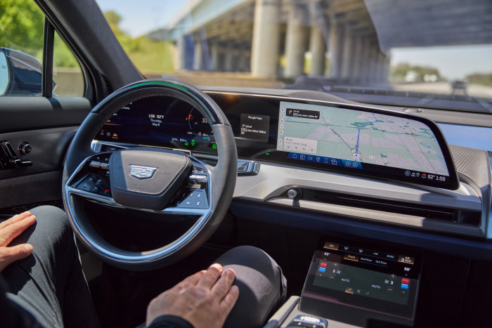 Super Cruise heißt Cadillacs Autopilot. Es ermöglicht freihändiges Fahren auf ausgewählten Autobahnen. (Bild: Cadillac)